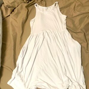 Longyuan white dress